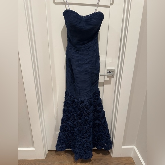 JS COLLECTIONS LACE ONLINE MERMAID GOWN size 2 navy blue - Picture 4 of 12